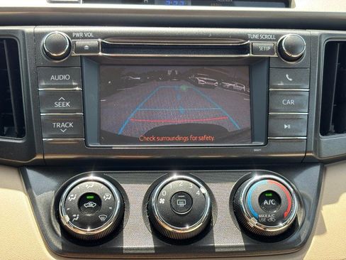 Used 2013 Toyota RAV4 LE FWD image 21