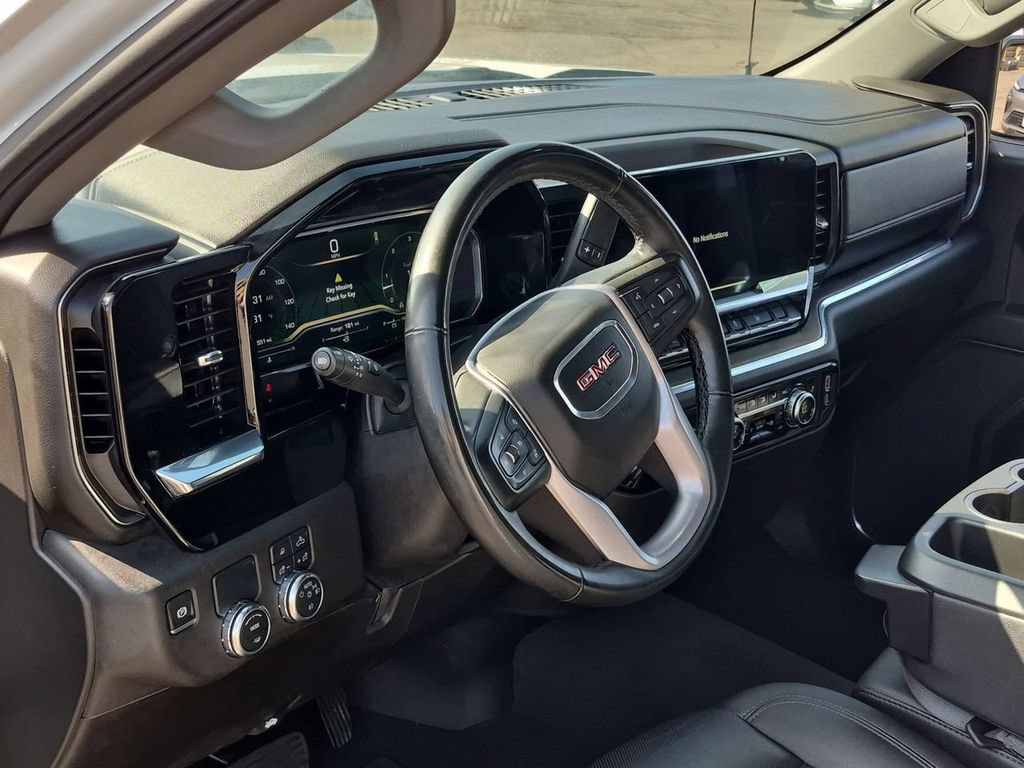 Used 2025 GMC Sierra 1500 SLT RWD image 10