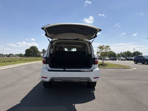 Used 2023 Nissan Armada SL w/ Captain's Chairs Package RWD image 24