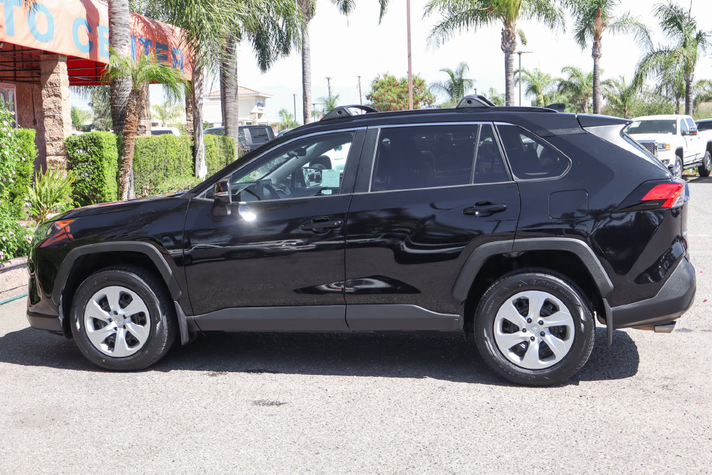 Used 2021 Toyota RAV4 LE w/ Carpet Mat Package (TMS) AWD/4WD image 5