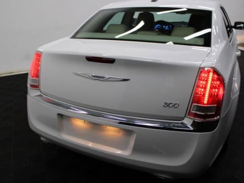 Used 2013 Chrysler 300 Motown w/ Driver Convenience Group image 6