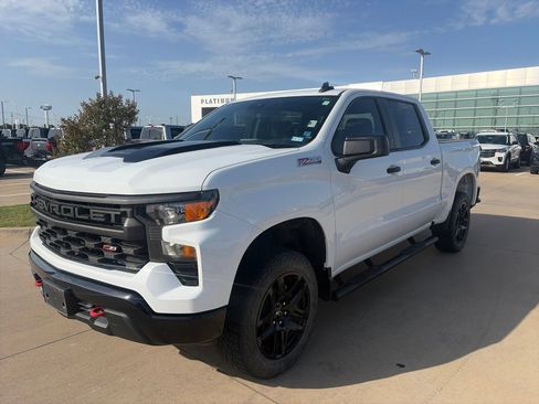 Used 2022 Chevrolet Silverado 1500 Custom Trail Boss AWD/4WD image 3