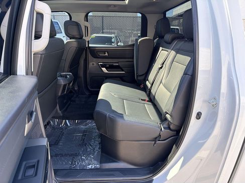 Used 2024 Toyota Tundra Limited AWD/4WD image 25