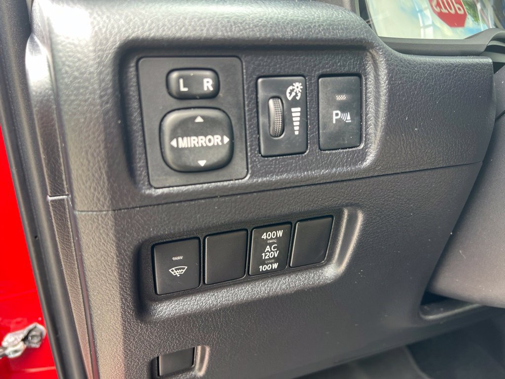 Used 2016 Toyota 4Runner Limited AWD/4WD image 31