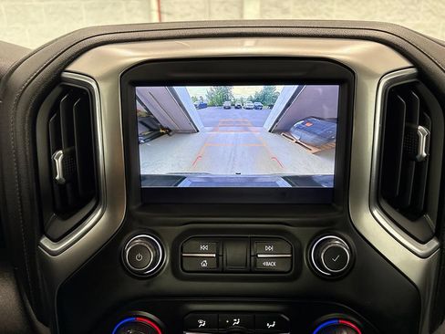 Used 2020 Chevrolet Silverado 1500 LT Trail Boss AWD/4WD image 39