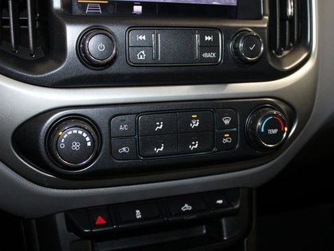 Used 2020 Chevrolet Colorado LT image 18