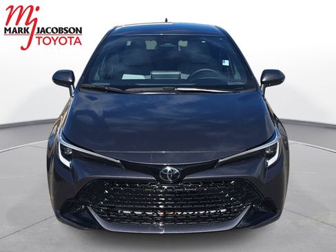Used 2025 Toyota Corolla SE image 3