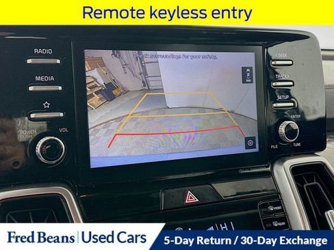 Used 2021 Kia Sorento S image 17