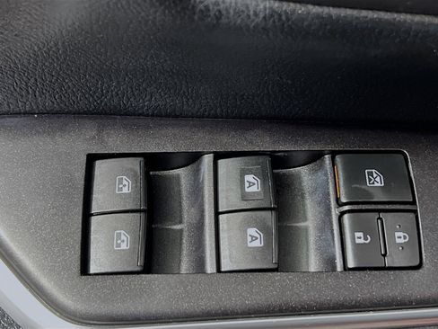 Used 2016 Toyota Camry SE image 17