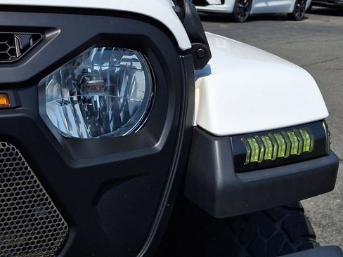 Used 2022 Jeep Gladiator Sport AWD/4WD image 10