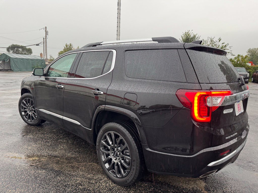 Used 2023 GMC Acadia Denali w/ Black Diamond Edition AWD/4WD image 4