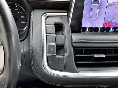 Used 2021 Chevrolet Tahoe Z71 w/ Luxury Package image 32