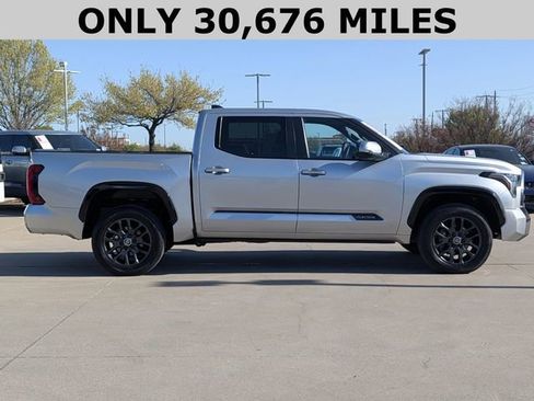 Used 2024 Toyota Tundra Platinum AWD/4WD image 4