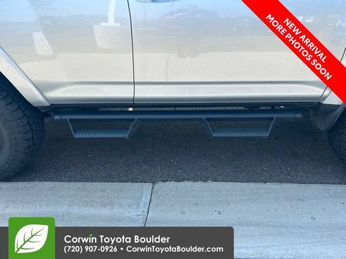 Used 2024 Toyota 4Runner TRD Off-Road Premium w/ Moonroof Package AWD/4WD image 10