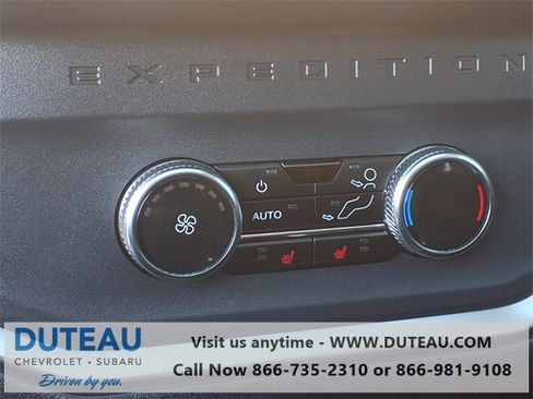 Used 2025 Ford Expedition Platinum w/ Driver's Package image 8