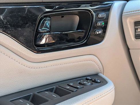 Used 2019 Honda Odyssey Elite image 4