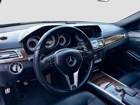 Used 2016 Mercedes-Benz E 350 4MATIC Sport Wagon image 9