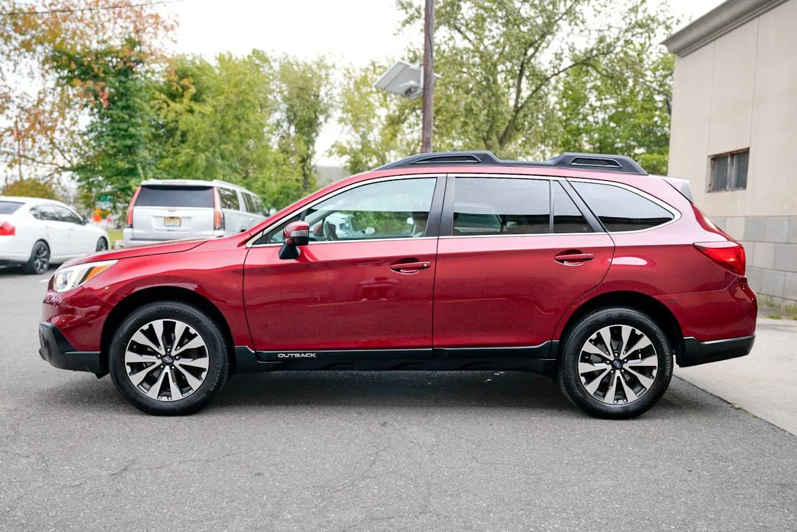 Used 2015 Subaru Outback 2.5i Limited AWD/4WD image 8