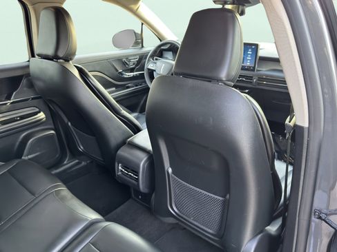 Used 2023 Lincoln Corsair FWD image 37