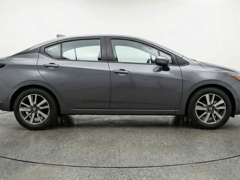 Used 2025 Nissan Versa SV image 11