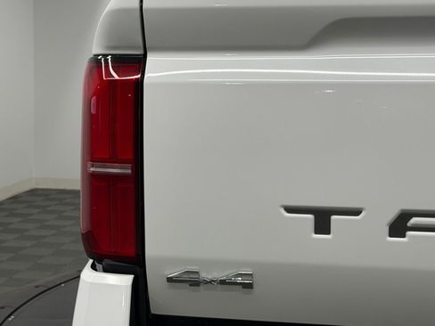New 2026 Toyota Tacoma SR5 AWD/4WD image 12