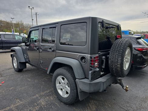 Used 2017 Jeep Wrangler Unlimited Sport w/ Quick Order Package 23S AWD/4WD image 5