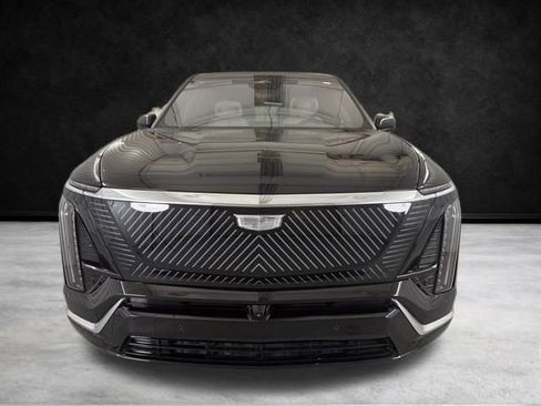 Certified 2026 Cadillac Vistiq Luxury image 3