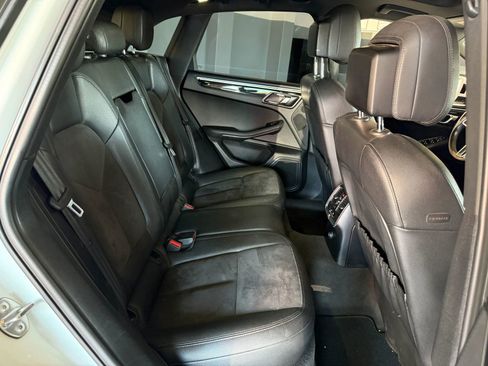 Used 2015 Porsche Macan S image 12