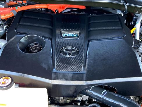 Used 2025 Toyota Tundra TRD Pro AWD/4WD image 32