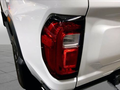 Used 2023 GMC Canyon AT4 w/ AT4 Premium Package AWD/4WD image 29