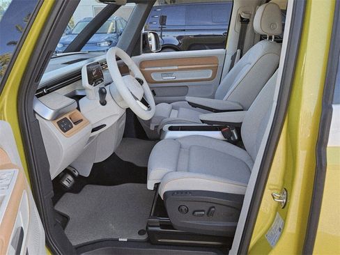 New 2025 Volkswagen ID. Buzz 1st Edition image 3