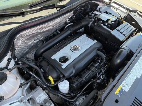 Used 2017 Volkswagen Tiguan S AWD/4WD image 19