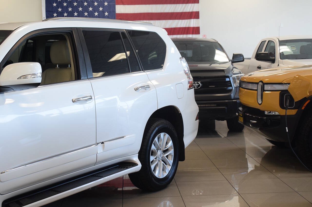 Used 2014 Lexus GX 460 w/ Premium Package AWD/4WD image 10