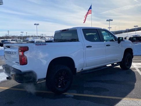 Used 2024 Chevrolet Silverado 1500 Custom Trail Boss w/ LPO, Dark Essentials Package image 5