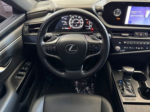 Used 2024 Lexus ES 350 w/ Accessory Package (Z1) FWD image 18