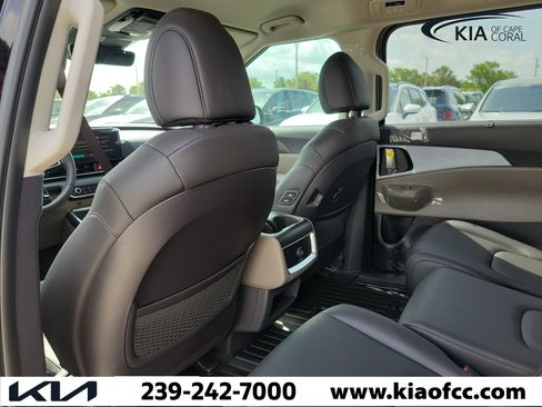New 2026 Kia Carnival EX FWD image 13