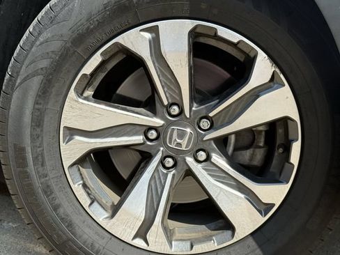 Used 2019 Honda CR-V LX image 9