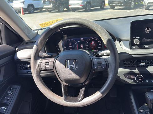 Used 2024 Honda Accord EX image 11