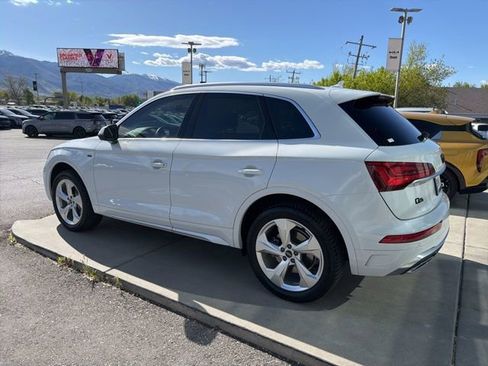 Used 2022 Audi Q5 2.0T Premium Plus w/ Premium Plus Package AWD/4WD image 3