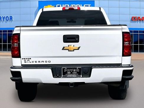 Used 2018 Chevrolet Silverado 1500 Custom w/ Custom Value Package AWD/4WD image 6