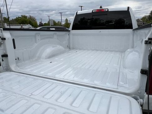 Used 2023 RAM 1500 Big Horn AWD/4WD image 10