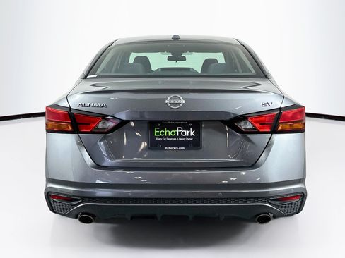 Used 2024 Nissan Altima 2.5 SV w/ SV Premium Package FWD image 7