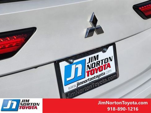 Used 2023 Mitsubishi Outlander SE Black Edition image 11