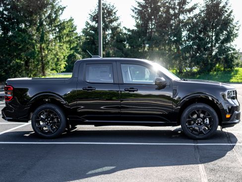 New 2025 Ford Maverick Lobo image 4