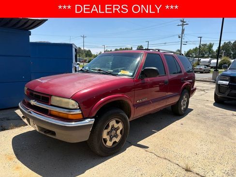 Used 2002 Chevrolet Blazer LS w/ Preferred Equipment Group AWD/4WD image 1