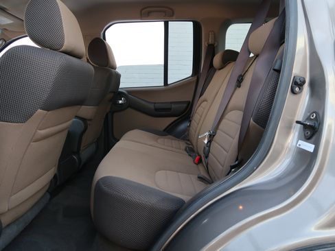 Used 2006 Nissan Xterra S w/ (U01) Utility Pkg image 30