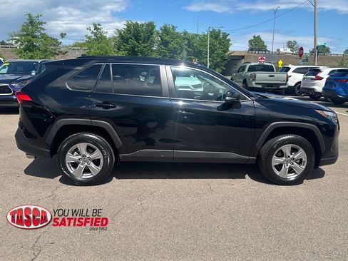 Used 2025 Toyota RAV4 XLE AWD/4WD image 9