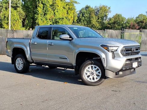 New 2025 Toyota Tacoma SR5 image 2
