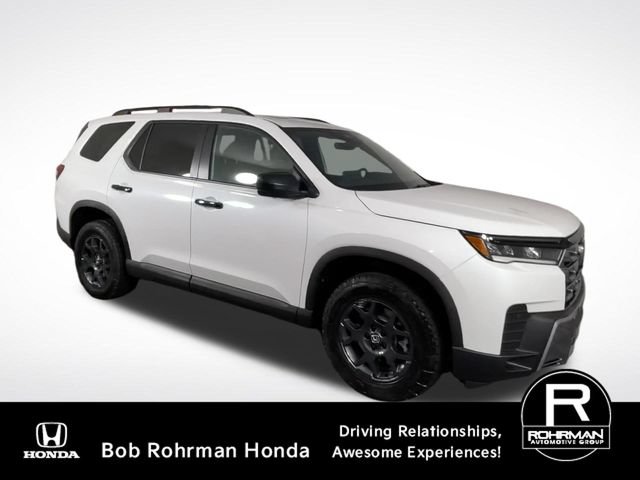 New 2026 Honda Pilot TrailSport image 2