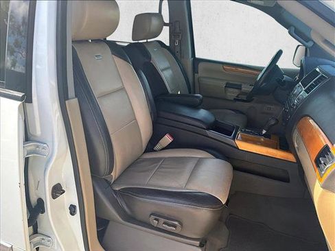 Used 2013 Nissan Armada Platinum w/ Platinum Reserve Pkg RWD image 9